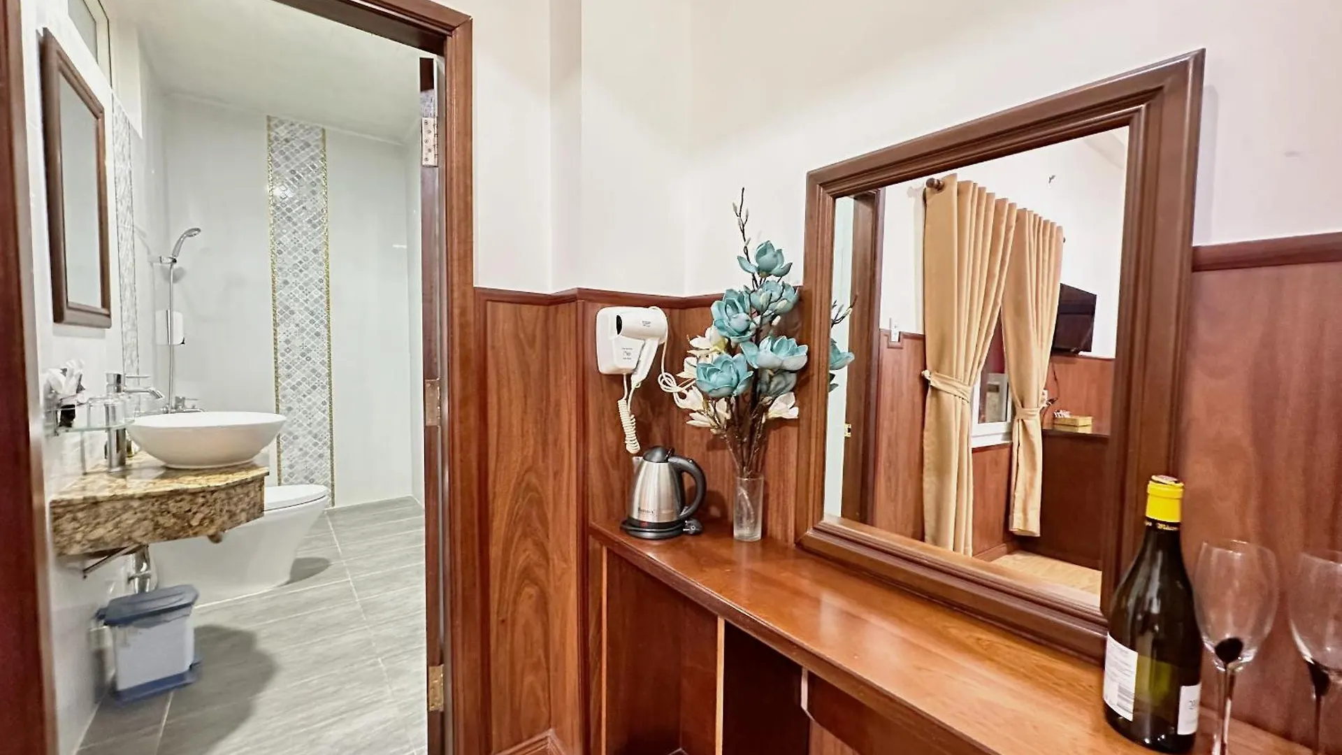 Nhat Minh Airport Hotel Ho Chi Minh City 3*,  Vietnam
